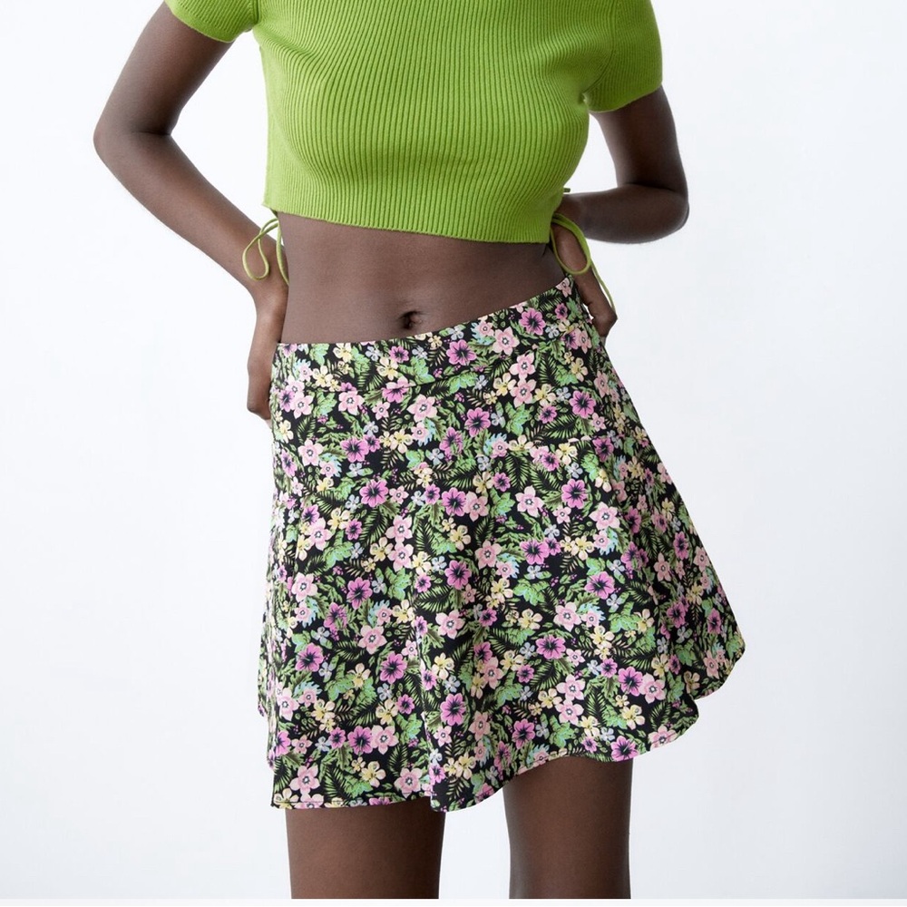 ZARA Floral print skort
